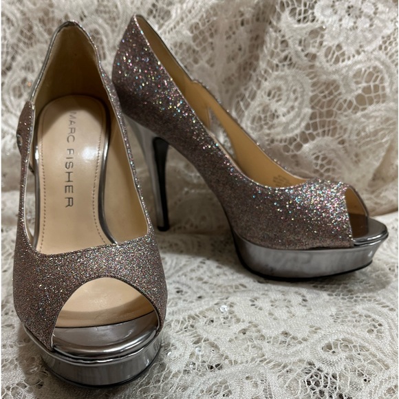 Marc Fisher/women’s Hi-heel platform sparkling dress shoes, size7M, worn once - Picture 1 of 7